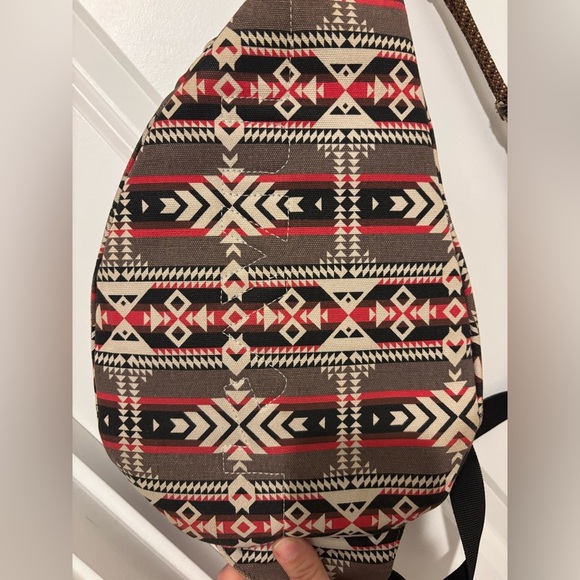 Kavu | Tribal Print Sling Bag with Adjustable Strap - Picture 4 of 5